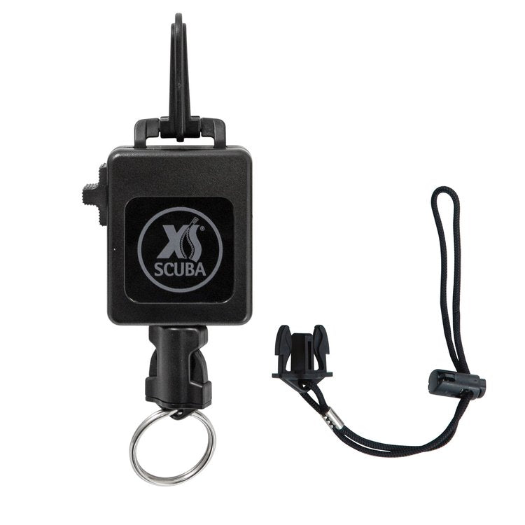 Flashlight/Camera Locking Retractor CL18